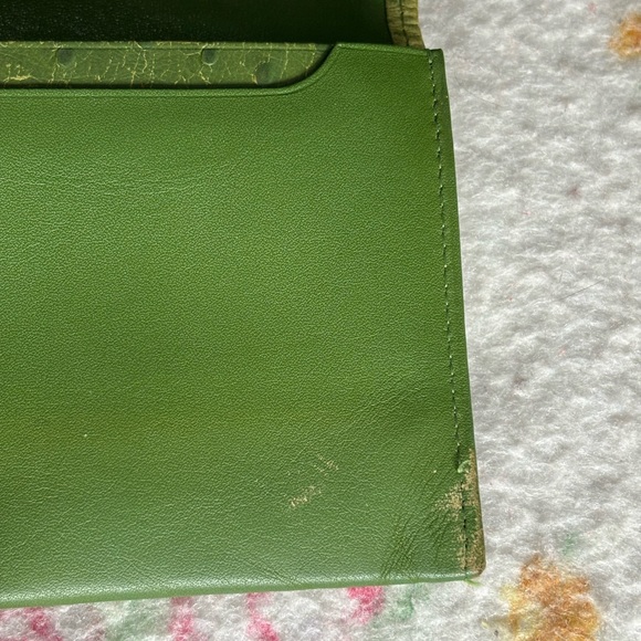 GIVENCHY Green Long Folding Wallet - Picture 13 of 16